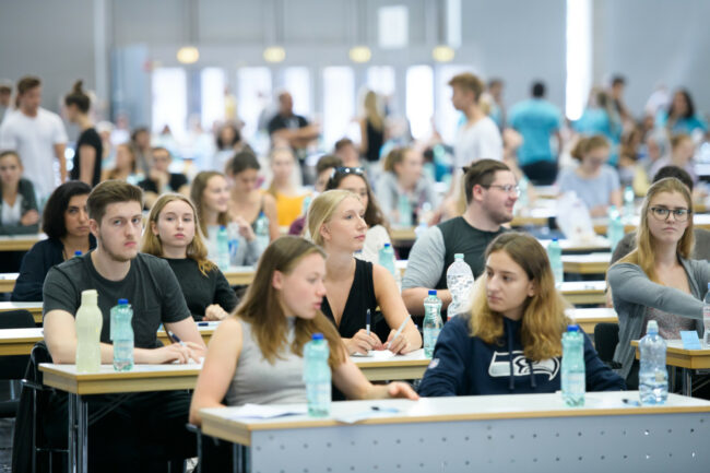MedAT Aufnahmeverfahren für das Medizinstudium an der MedUni Wien 2019 MedAT Aufnahmeverfahren für das Medizinstudium an der MedUni Wien 2019