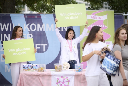 Personen vor MedAT